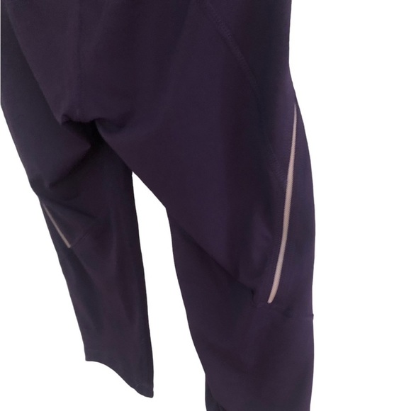 Lululemon Athletics Size 6 Running Crops purple with reflective strips - Picture 12 of 16